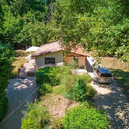 Casa de Férias Au Fil De L'eau Pradines (Lot)